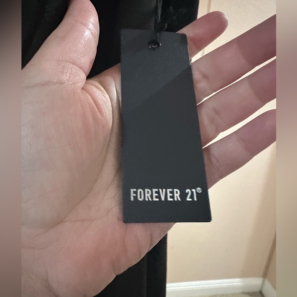 NWT-Women’s Forever 21 Black Coat. Size Large. - Picture 5 of 12